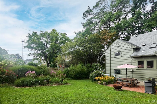 view of yard with a patio