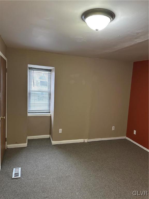 38 12th St, Allentown City, PA 18101 - empty room with carpet and baseboards