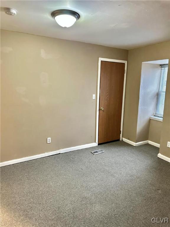 38 12th St, Allentown City, PA 18101 - unfurnished room featuring carpet and baseboards