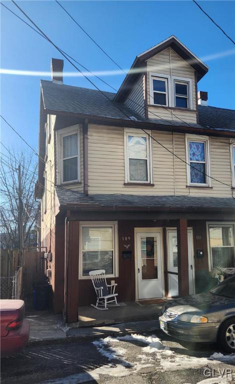 view of front of house with covered porch