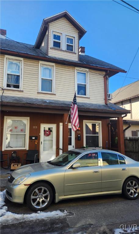 view of front of home