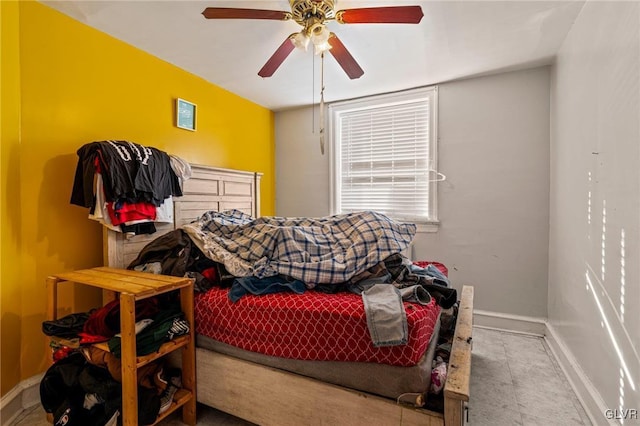 bedroom featuring ceiling fan