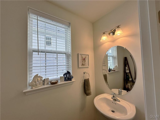 bathroom featuring sink