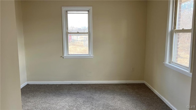 spare room with carpet flooring