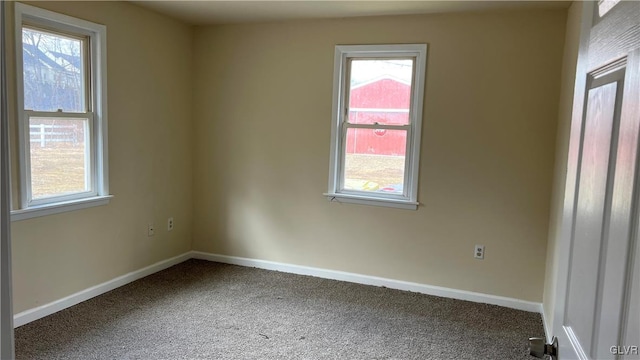 view of carpeted spare room