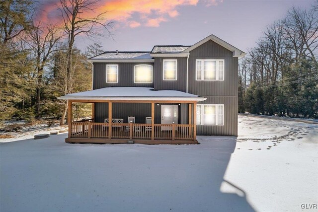 view of front of house featuring a porch