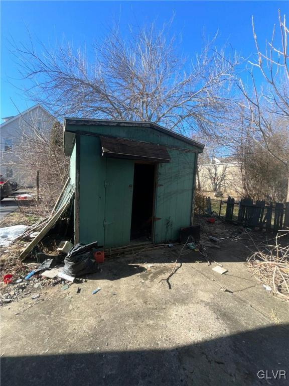 view of outbuilding