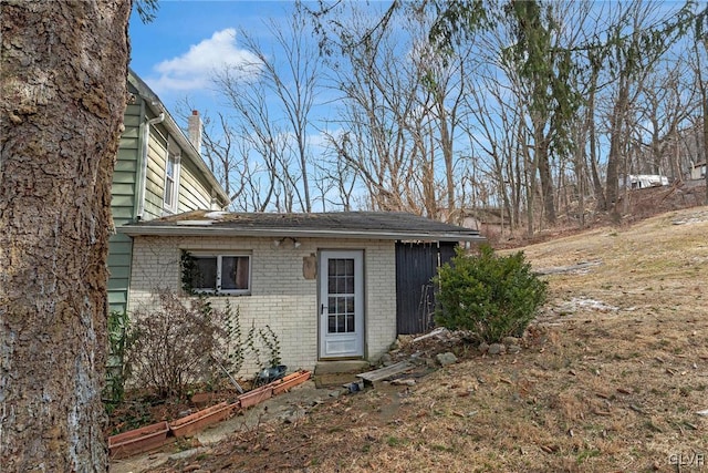 view of outbuilding