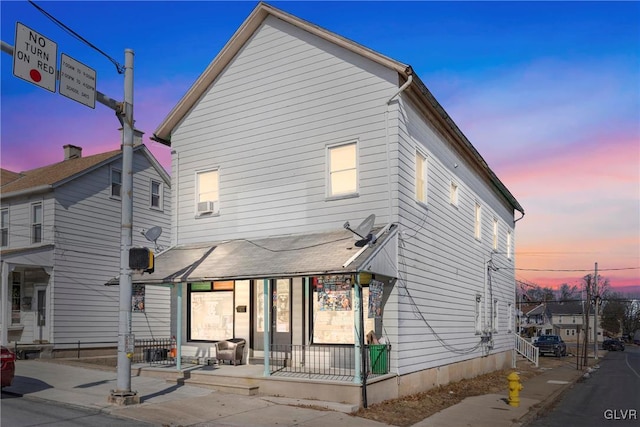 view of front of house featuring covered porch