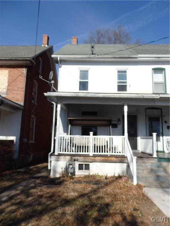 view of front facade featuring a porch