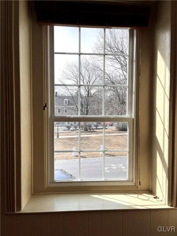 2 N Main St, Nazareth Borough, PA 18064 - view of interior details