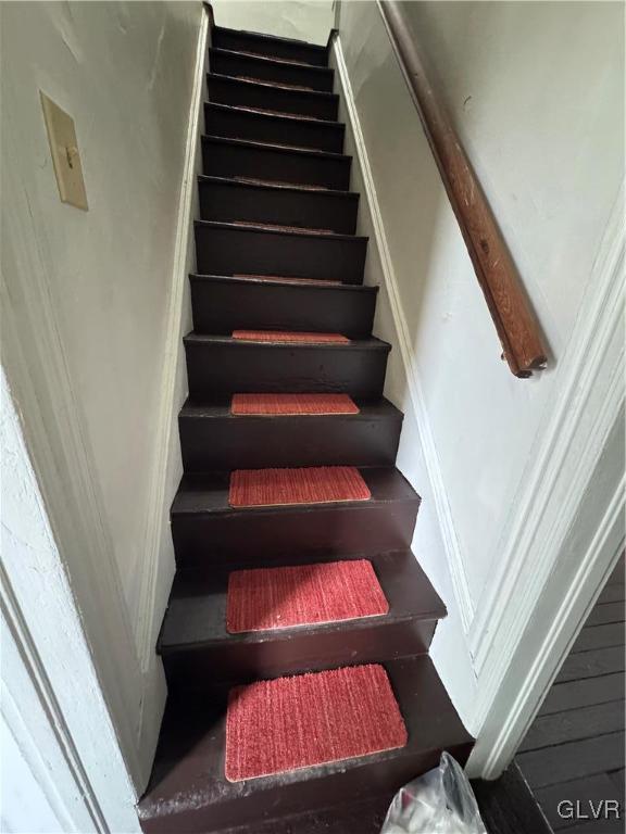 253 N 2nd, Lehighton Boro, PA 18235 - view of staircase