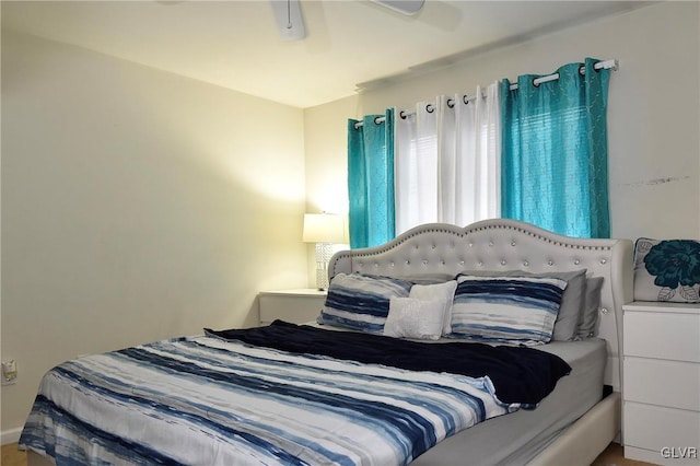 bedroom with a ceiling fan