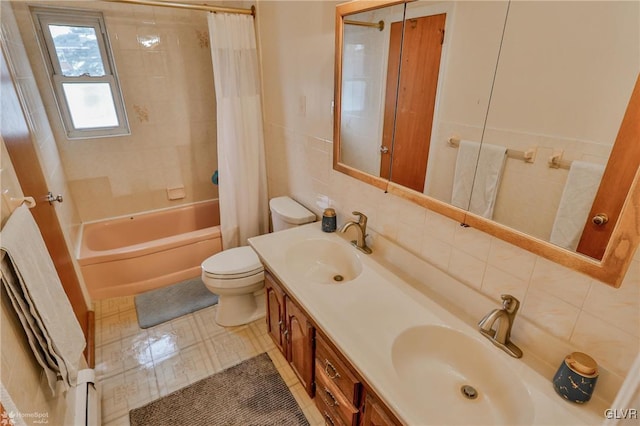 full bath with shower / tub combo with curtain, a sink, backsplash, and toilet