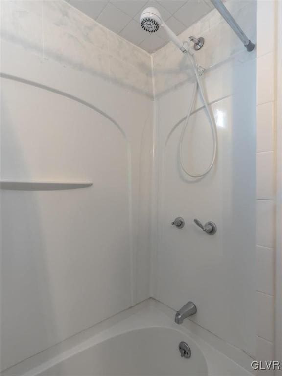 full bathroom featuring shower / bathing tub combination