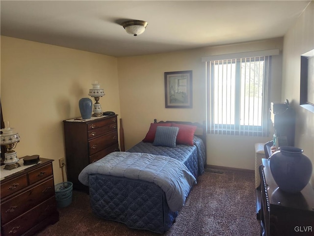 bedroom featuring carpet floors