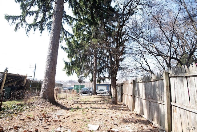 view of yard featuring fence