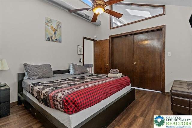 156 Poplar Pl, Tunkhannock Township, PA 18610 - bedroom featuring a closet, a ceiling fan, baseboards, and wood finished floors