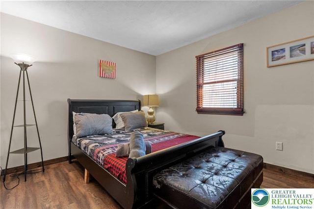 156 Poplar Pl, Tunkhannock Township, PA 18610 - bedroom featuring baseboards and wood finished floors