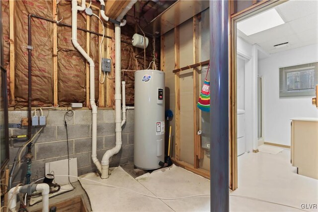 367 Saunders Dr, Lehman Twp, PA 18324 - utility room featuring electric water heater