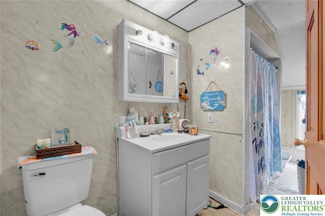 231 W Abbott St, Lansford Borough, PA 18232 - full bath with curtained shower, vanity, and toilet