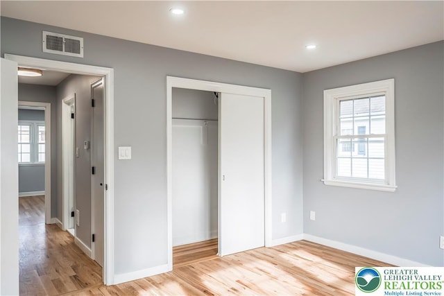 525 N Main St, Allentown City, PA 18104 - unfurnished bedroom featuring light wood finished floors, baseboards, a closet, and recessed lighting
