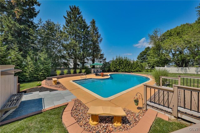 3332 Sherwood Rd, Palmer Twp, PA 18045 - view of pool featuring fence, a fenced in pool, and a patio