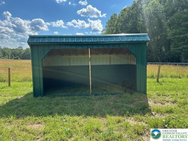 376 Hty Rd, Polk Twp, PA 18058 - view of outdoor structure featuring a carport