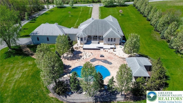 901 Meyer Rd, Bushkill Twp, PA 18064 - view from above of property featuring a pool area