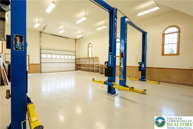 901 Meyer Rd, Bushkill Twp, PA 18064 - view of garage