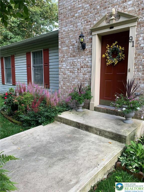 view of exterior entry