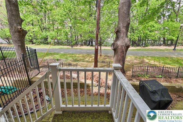 deck with fence