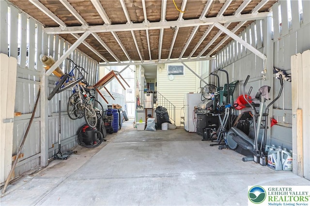 garage featuring freestanding refrigerator