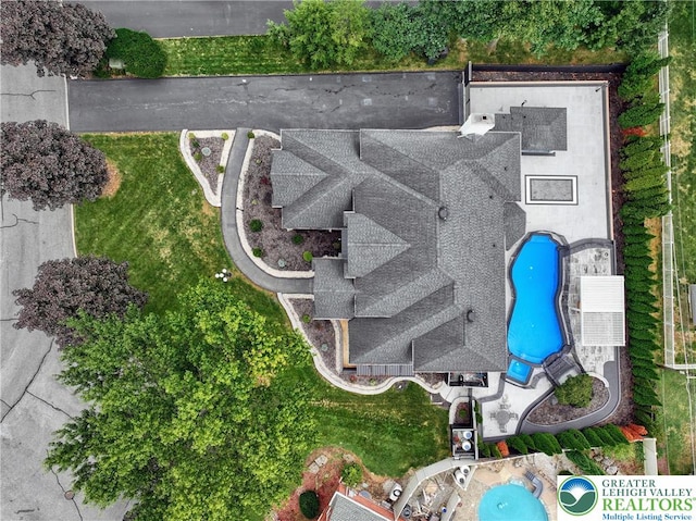 1231 Oakside Dr, Hanover Twp, PA 18017 - drone / aerial view