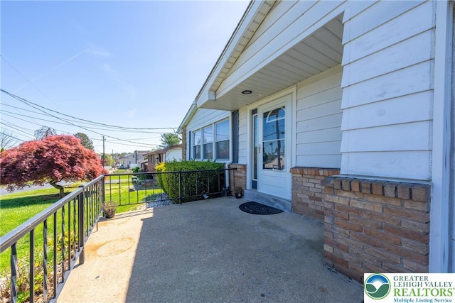 3040 Keystone St, Bethlehem Twp, PA 18020 - view of patio / terrace