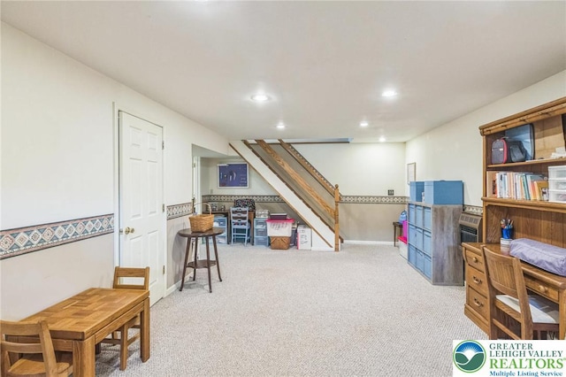 recreation room with carpet flooring, recessed lighting, and baseboards