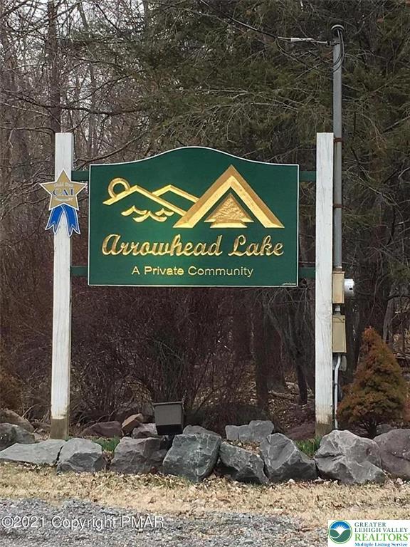 535 Maxatawny Dr, Coolbaugh Twp, PA 18347 - view of community sign