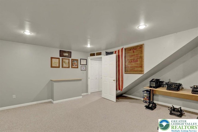 workout area featuring carpet floors, recessed lighting, and baseboards