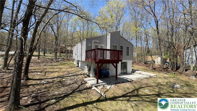 194 Murphy Cir, Lehman Twp, PA 18324 - view of home's exterior with a deck