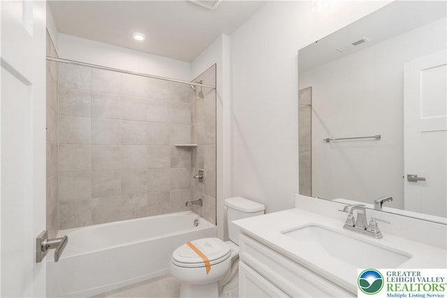 1022 Watson Ct, Upper Macungie Twp, PA 18051 - full bath featuring toilet, vanity, and bathtub / shower combination