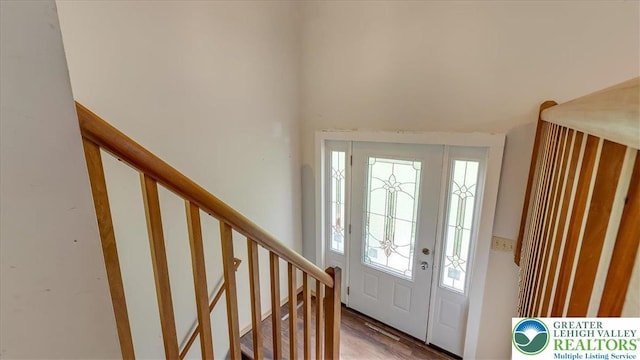 838 Cayuga Way, Stroud Twp, PA 18360 - entryway featuring stairway and wood finished floors