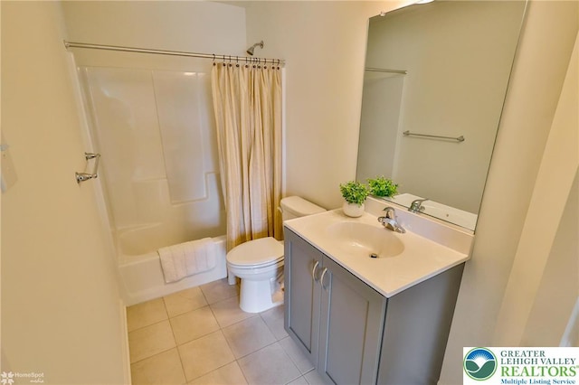 3318 Highland Dr, Palmer Twp, PA 18045 - full bath with toilet, vanity, tile patterned floors, and shower / bath combo