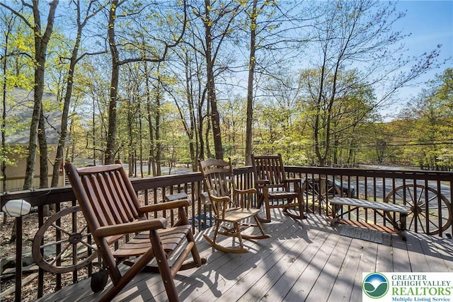 1231 Kensington Dr, Stroud Twp, PA 18301 - view of deck