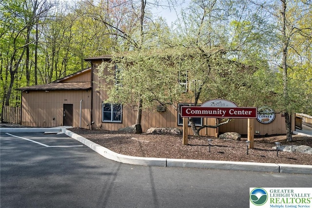 1231 Kensington Dr, Stroud Twp, PA 18301 - view of building exterior