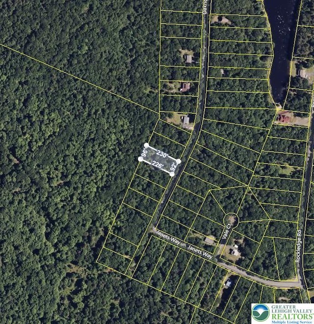 179 Oakridge Dr, Lehman Twp, PA 18328 - map location