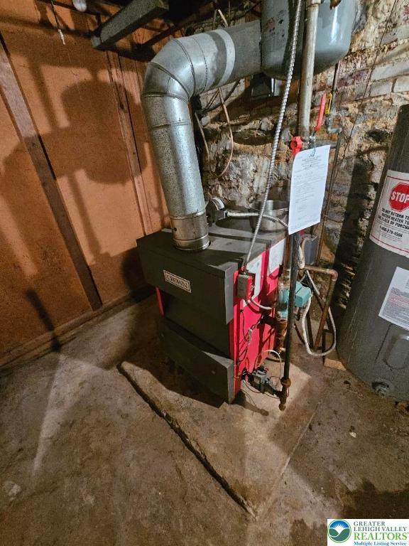 219 N Fountain St, Allentown City, PA 18102 - utility room with water heater
