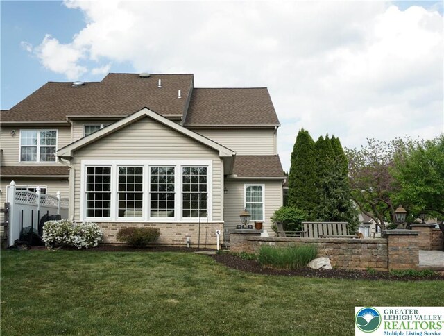 6115 Timberknoll Dr, Lower Macungie Twp, PA 18062 - back of property featuring a shingled roof