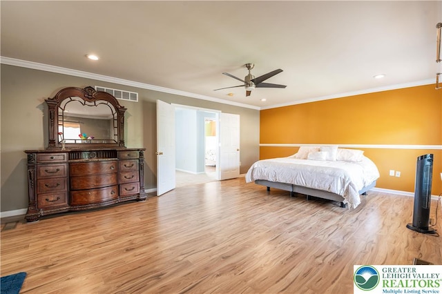 bedroom with baseboards, wood finished floors, ornamental molding, recessed lighting, and ceiling fan