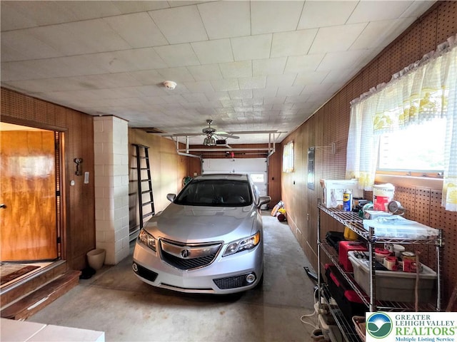 garage featuring a ceiling fan