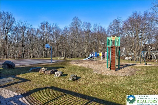 1918 Horseshoe, Coolbaugh Twp, PA 18466 - community playground featuring a yard